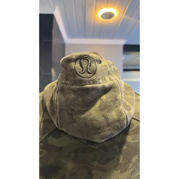 Lululemon Scuba Hoodie Jacket Cotton Heritage Camo Size 8 Green, Hair tie - Picture 4 of 9